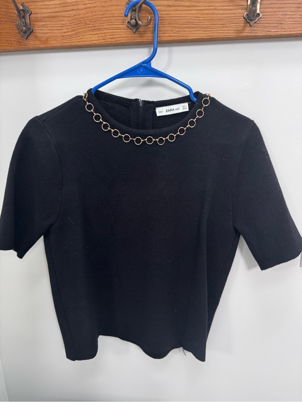 Zara Black Short-Sleeve Sweater Top with Gold Ring-Chain Neckline